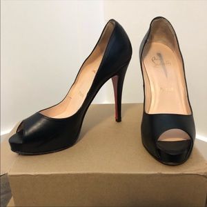 Louboutin peep toe